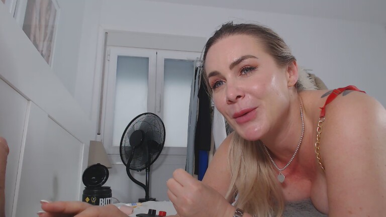 EmmaBabe123's Streamate show and profile