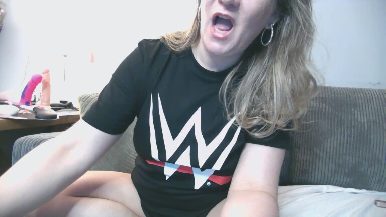 LadybirdXoX's Streamate show and profile