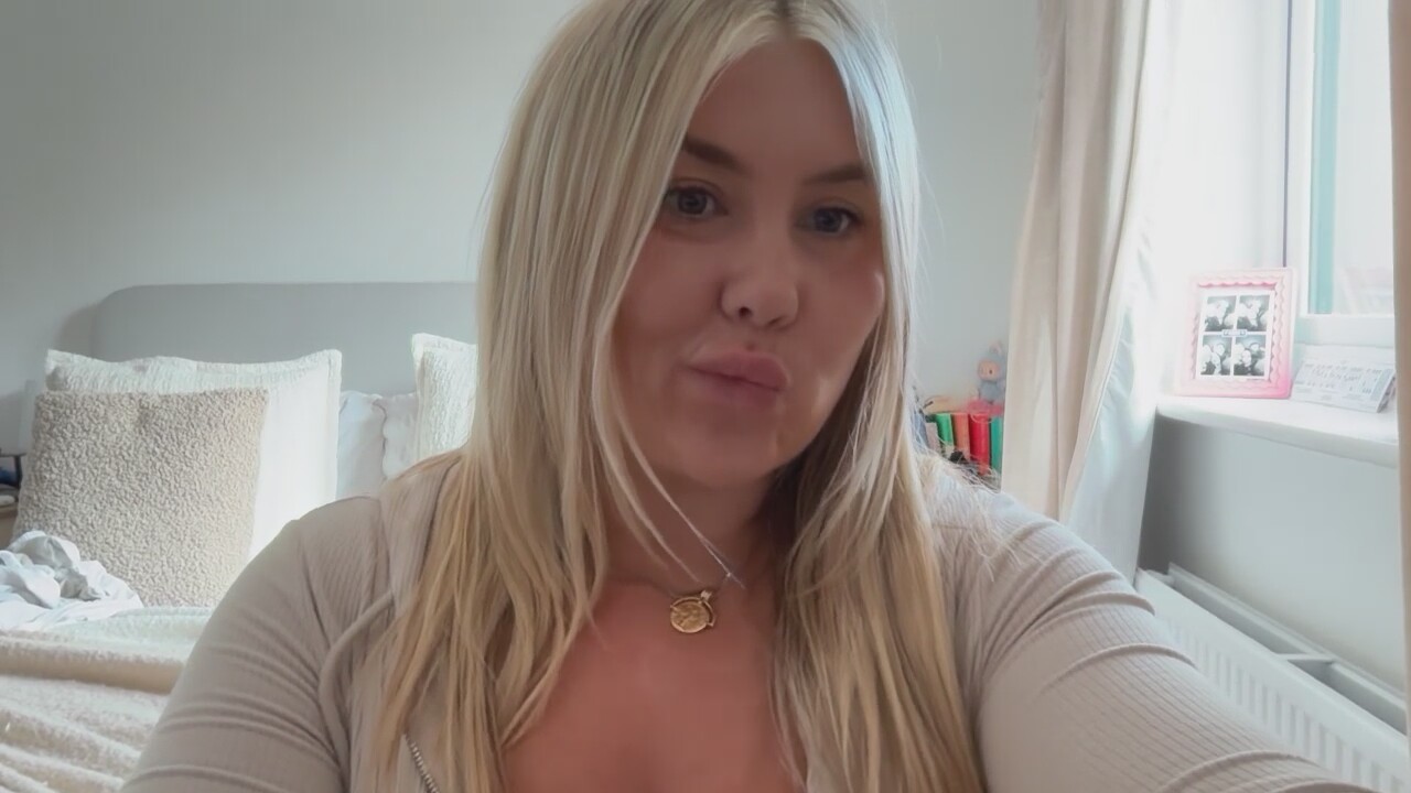 PeachyPolUK
