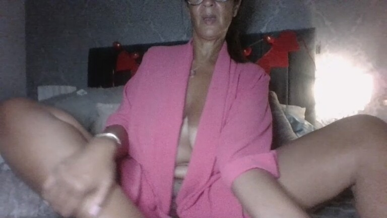 Bronze_goddess's Streamate show and profile