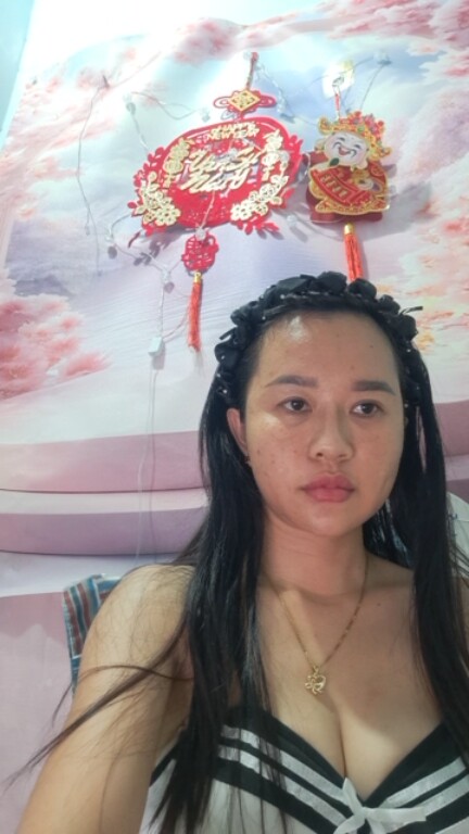 EmilyShow_96's Streamate show and profile