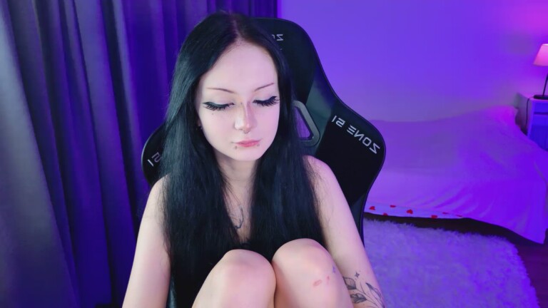 Miaxxlet's Streamate show and profile